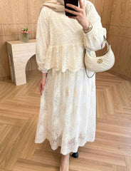 طقم دانتيل راقٍ بتنورة وبلوزة فاخرة