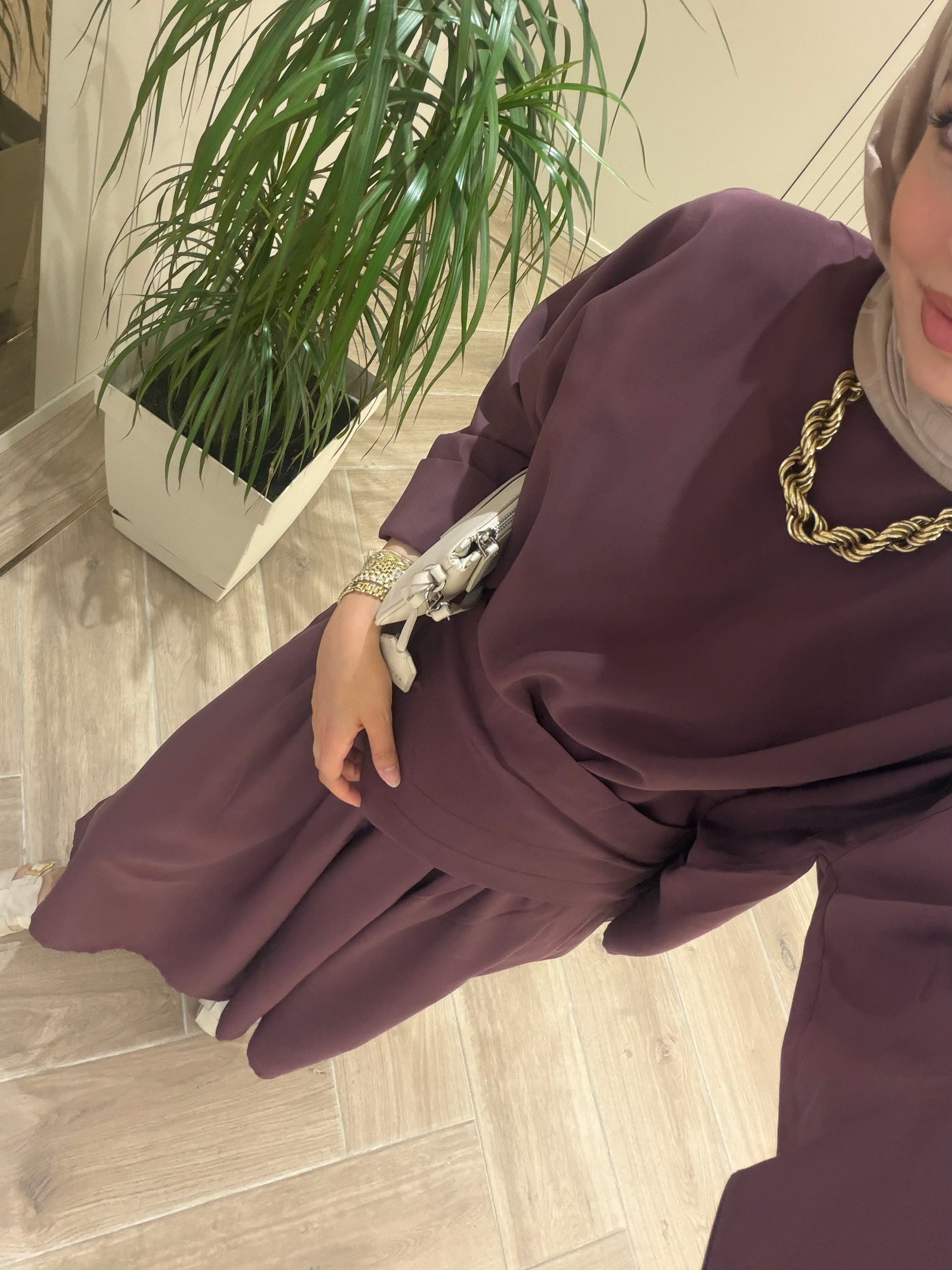 طقم سكارف بنطلون عريض وبلوزة 2