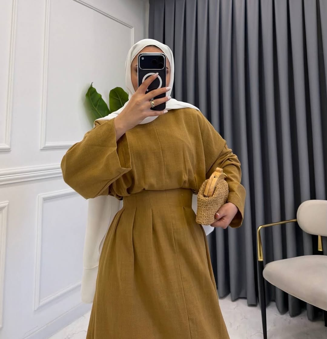 فستان بولين مع شدة عالخصر