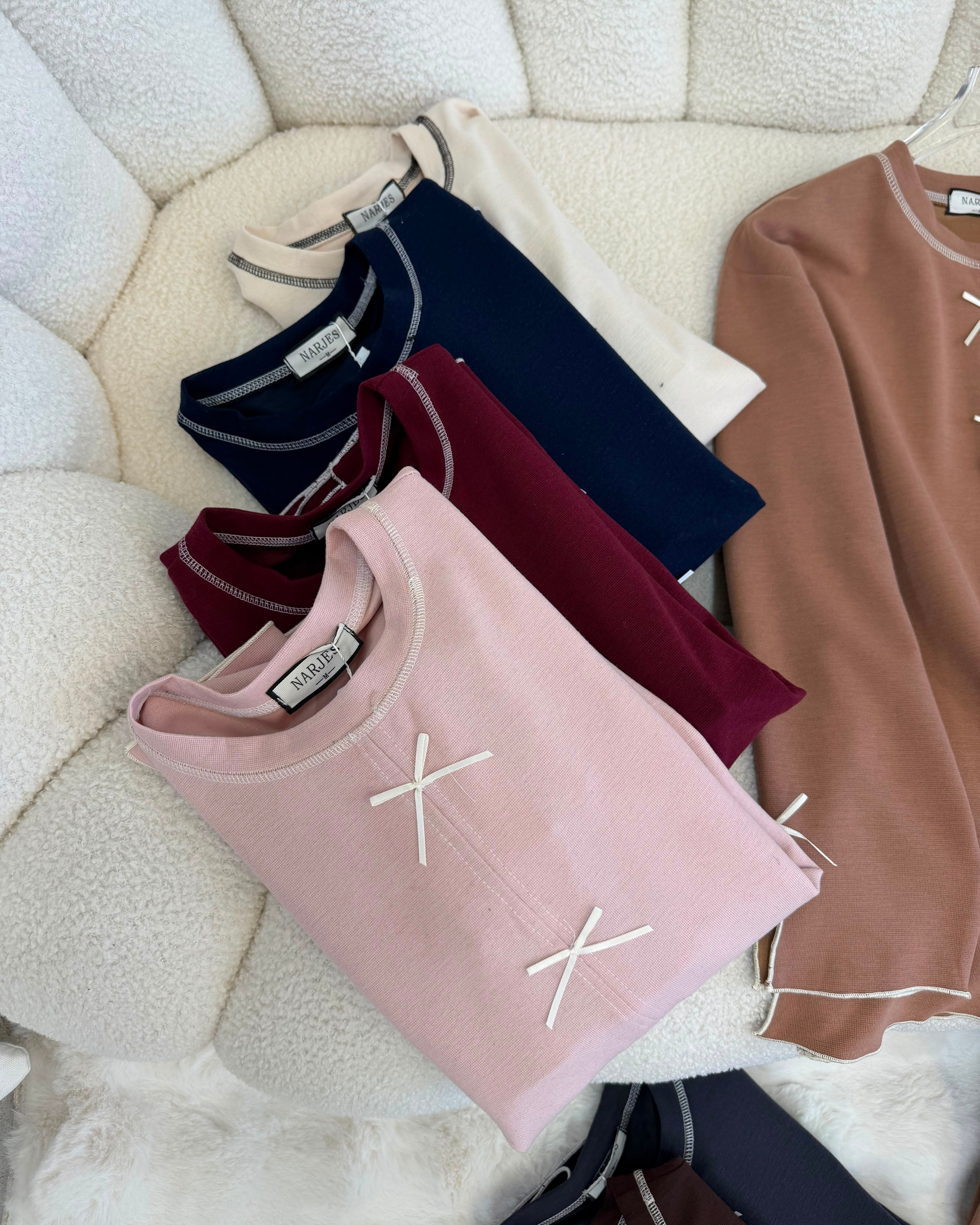 ترينج ناعم مميز بنطلون وبلوزة