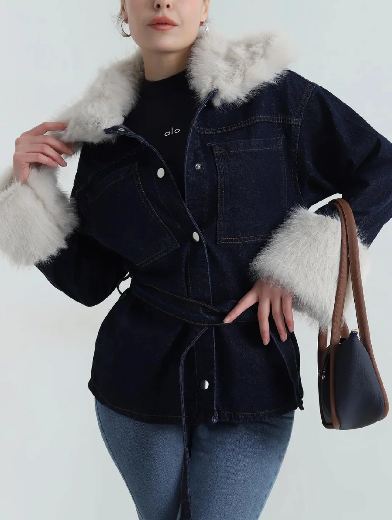 جاكيت جينز مع حزام