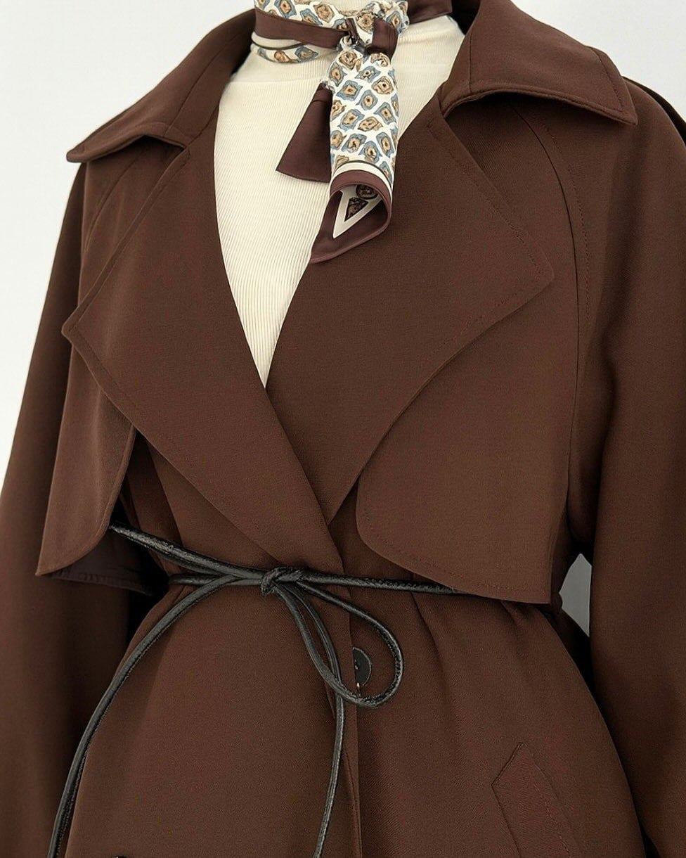 ترانش ترندي مع حزام عالخصر