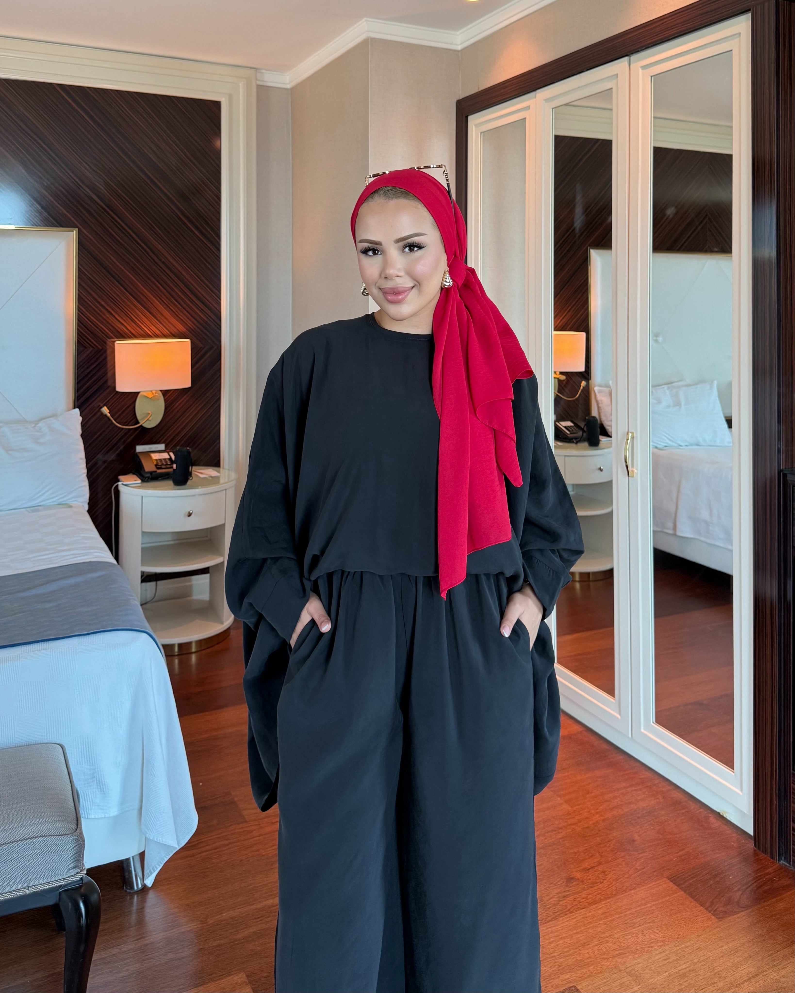 طقم مودال   بلوزة واسعة وبنطلون 2