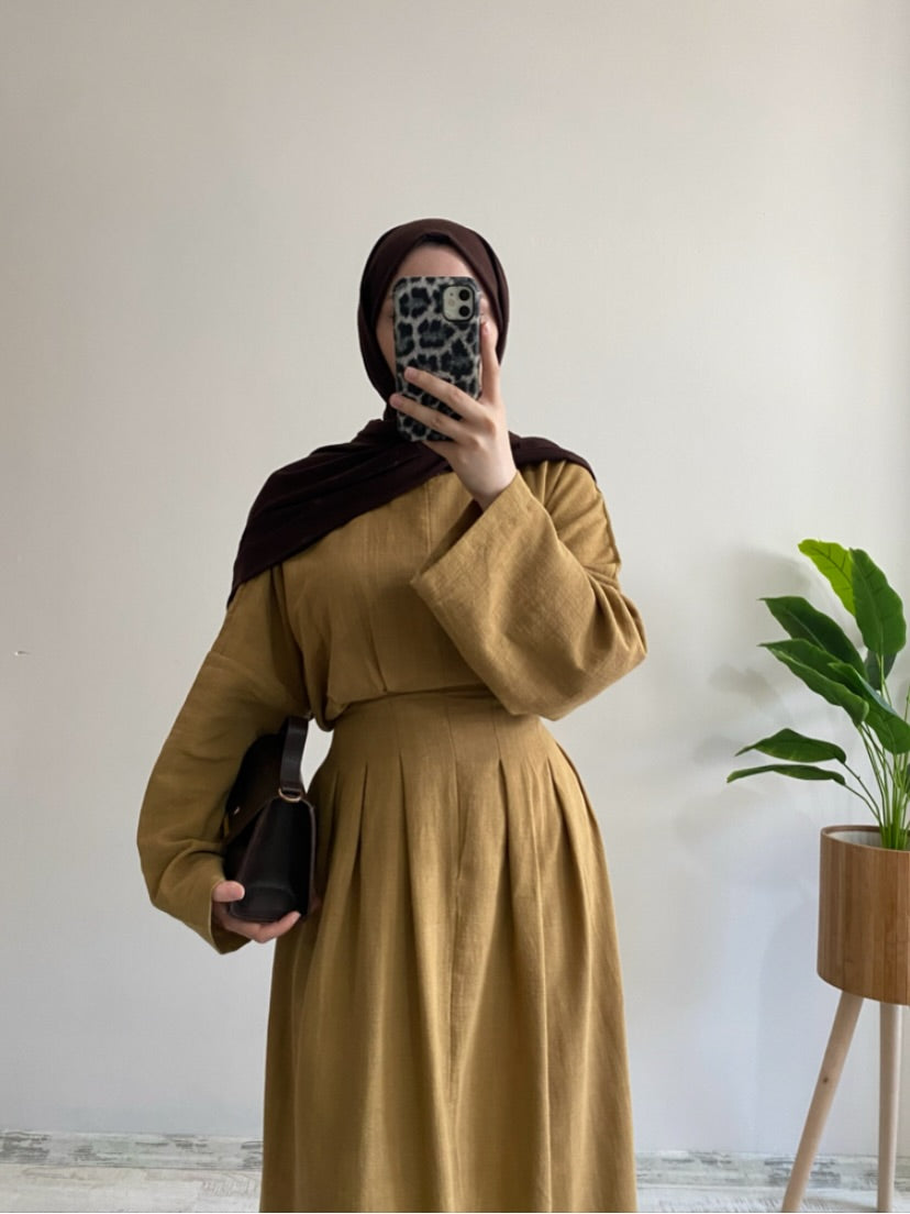 فستان بولين مع شدة عالخصر