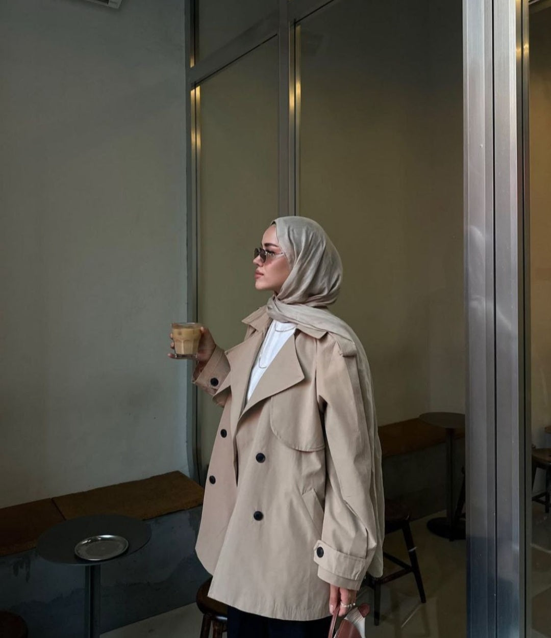 ترانش ترندي مع حزام عالخصر